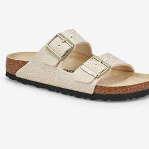 Birkenstock Arizona Women size 7